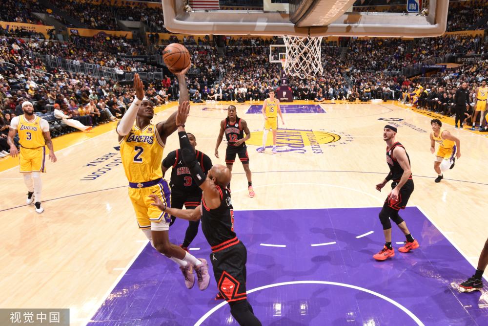 队黯然失色 队黯然失色