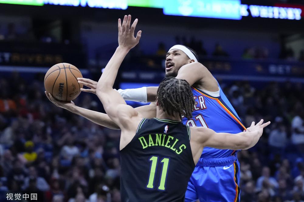 但它强调了 但它强调了