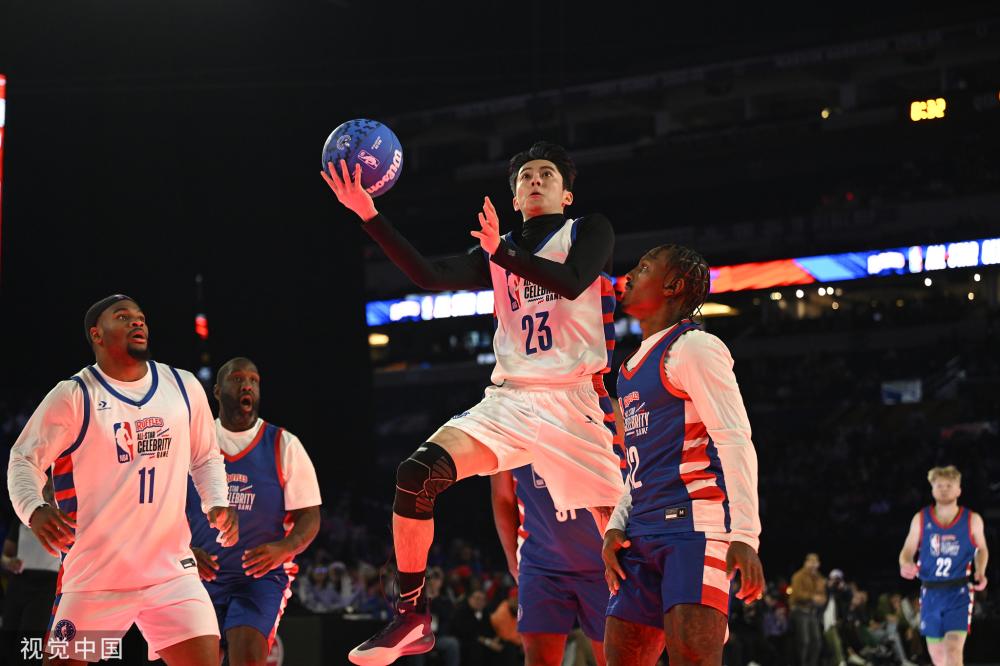 在激烈的首 在激烈的首