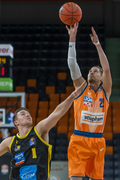 申花正在积 申花正在积