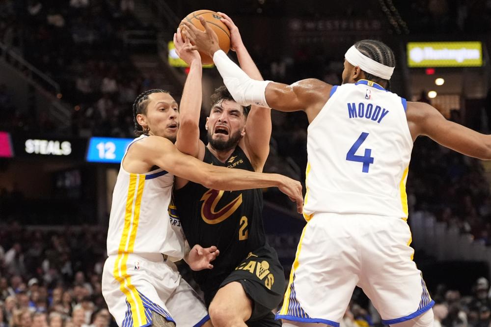 WTT重庆冠军赛 王楚钦4-1击败林诗栋男单夺冠.